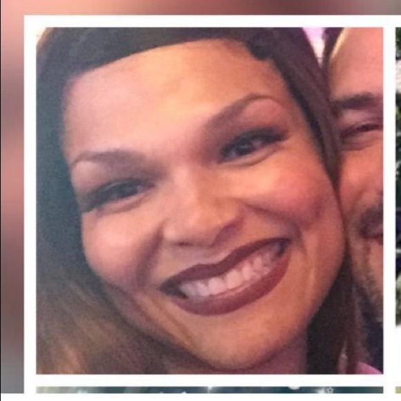 Meet your Posher, Amaryllis - Picture 1 of 1